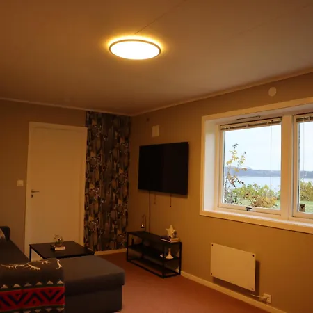 House By The Fjord - Sauna, Sea View & Northern Lights *