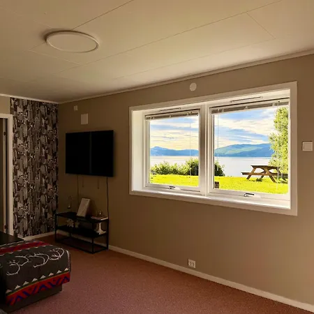 Kır Evi House By The Fjord - Sauna, Sea View & Northern Lights